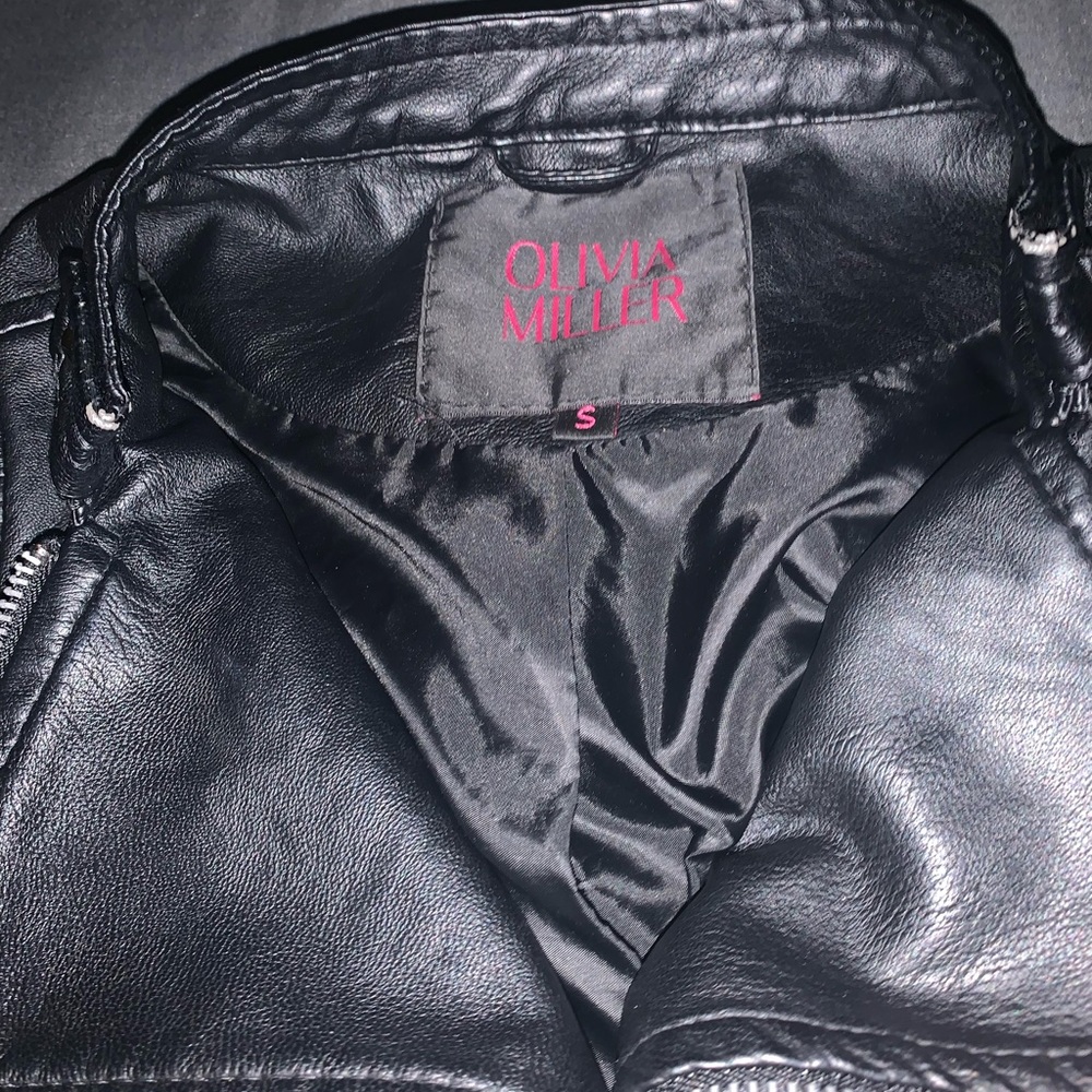 Female leather jacket - Picture 2 of 5
